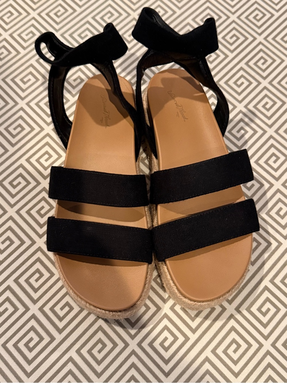 Universal Thread Espadrilles